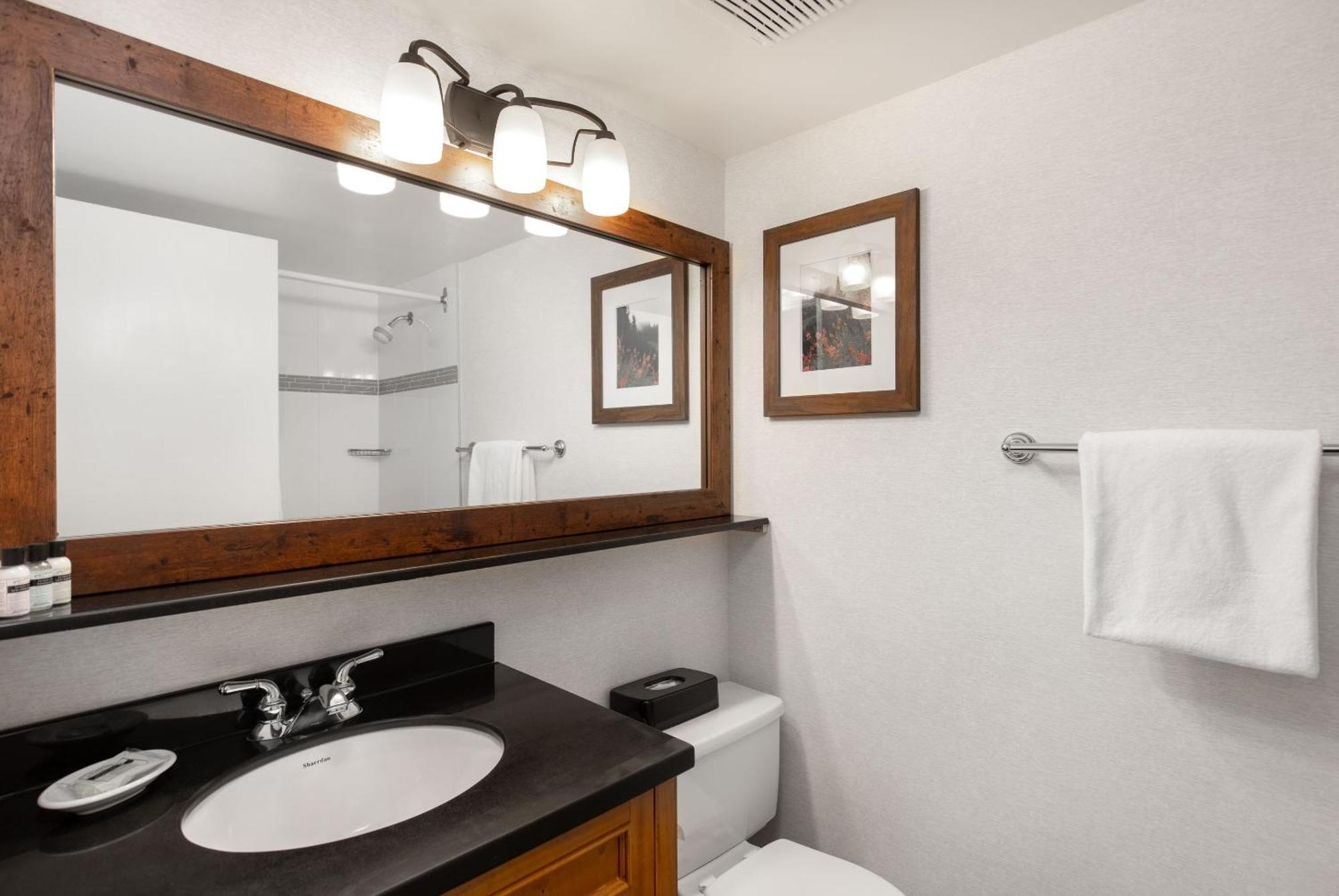 Tantalus Resort Lodge Γουίστλερ Εξωτερικό φωτογραφία
