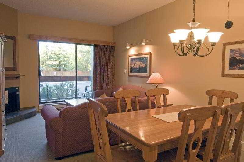 Tantalus Resort Lodge Γουίστλερ Εξωτερικό φωτογραφία