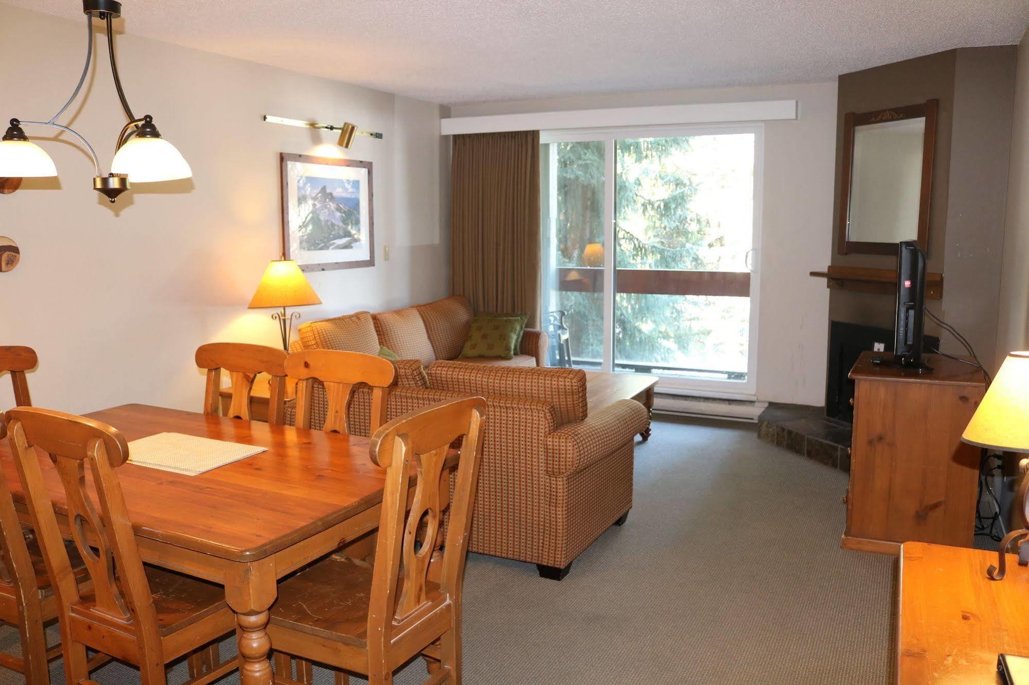 Tantalus Resort Lodge Γουίστλερ Εξωτερικό φωτογραφία